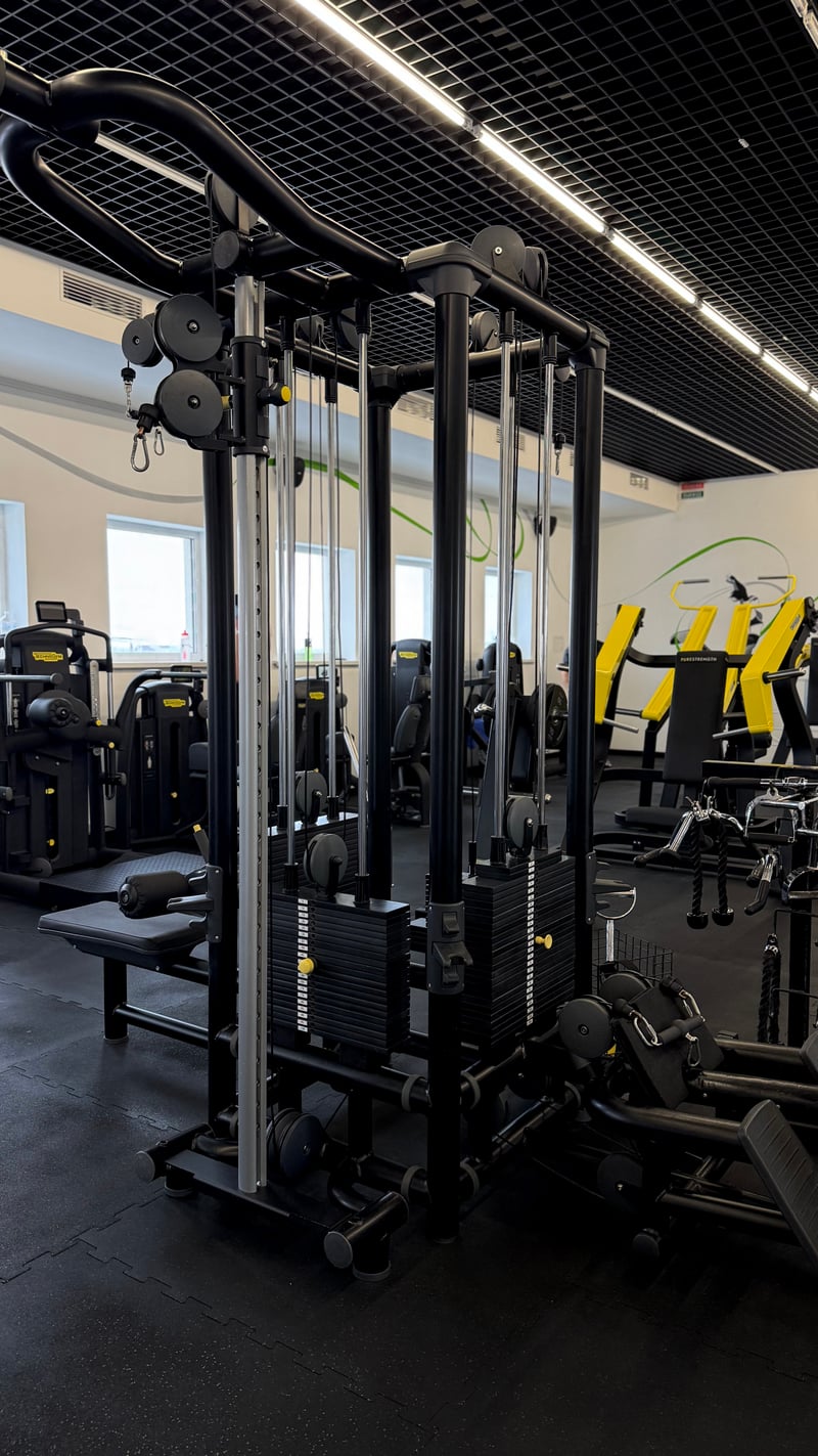 Силова зала M2 Fitness Club Technogym